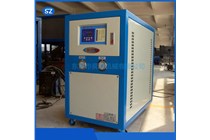 　機箱機柜應(yīng)具有良好的使用性和安全防護設(shè)施